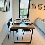 T2 Apartment With Terrace In Frejus